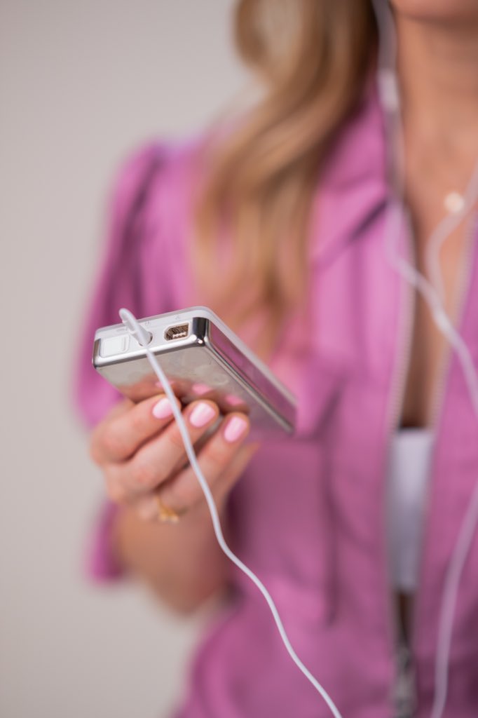 iJustine tweet media