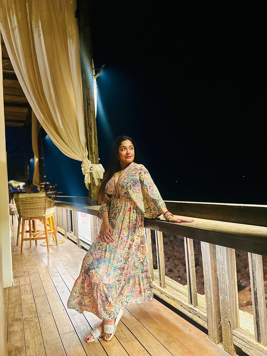 sayantani8's tweet photo. Explore, dream, discover .....
#goa #recentthrowback #mayanbeachclub #travelphotography #beachclub #mayan #sunsettime #holidays #travelgram #november #travelstory #traveladdict https://t.co/tZ93Uv9d1P