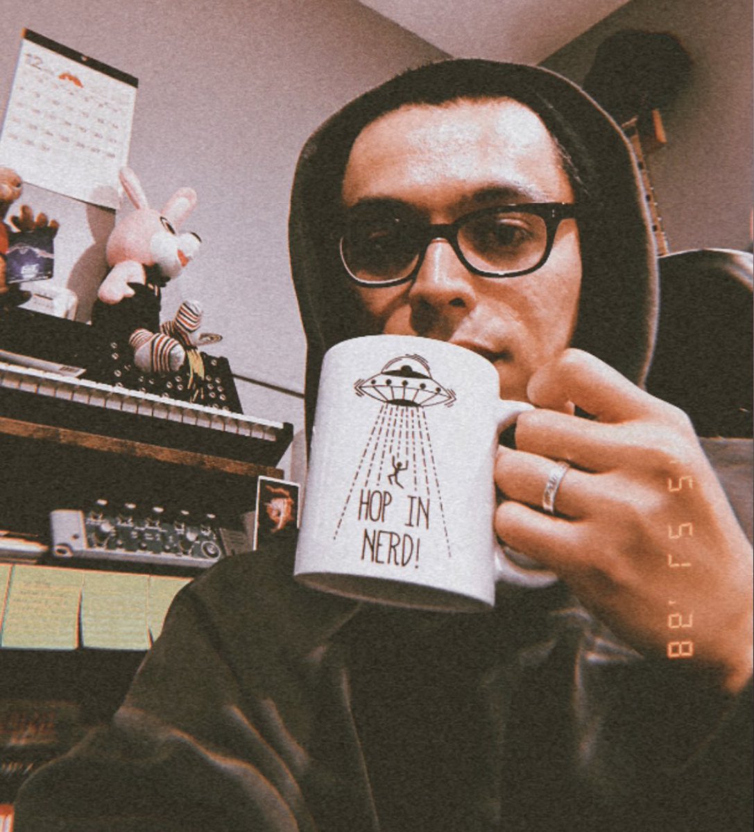 EddieAtom's tweet photo. Get ready to hop in nerds 🛸 I’ve been gone for so long but here to finally announce that the first single from my new album drops January 7th 🩶📡🪼 https://t.co/pL690h5z8p