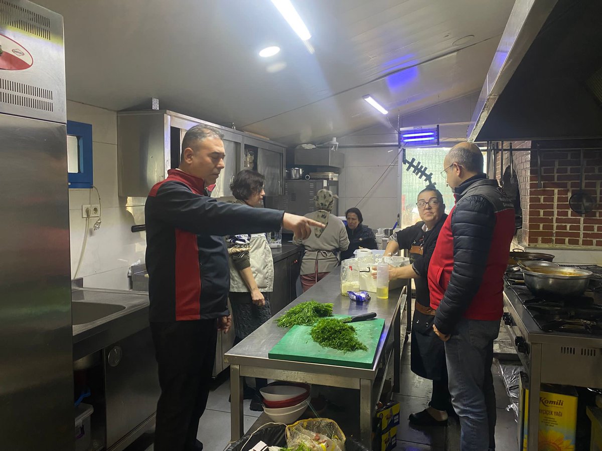 milastarim's tweet photo. Yılbaşı Öncesi Gıda ve Kaçak Alkol Denetimleri.

⬇️ haberin devamı ⬇️

https://t.co/42jhJ5tEDe

@ali_parlu @barissaylak @ibrahimyumakli @TCTarim @muglatarim @TCMilasKaymakam https://t.co/jqIYYl79yR