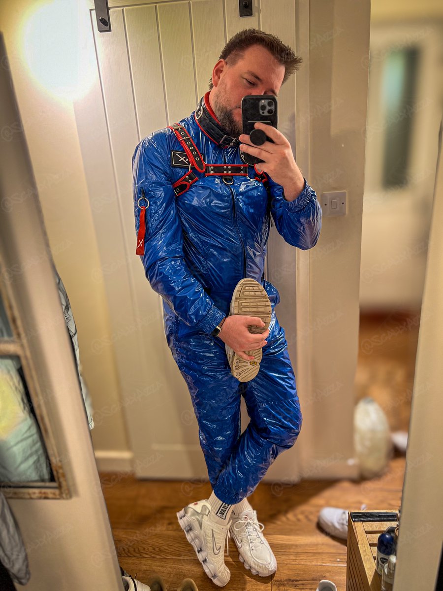 Submissive blue shiny slut reporting for duty