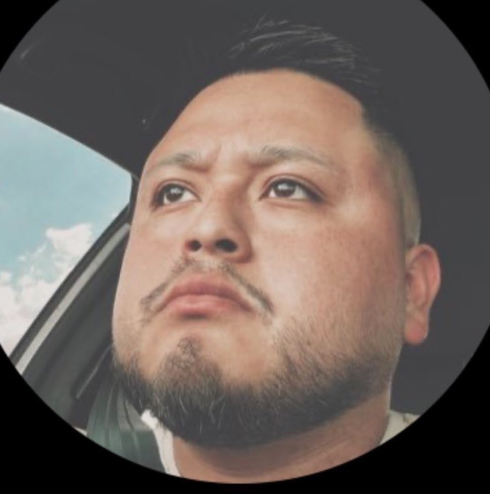 EsDeMamador's tweet photo. Que huevotes jajajajjaajaj https://t.co/0PBuugtjEH