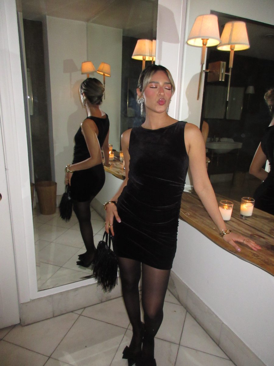 Stepping out on New Years Eve Eve 🖤