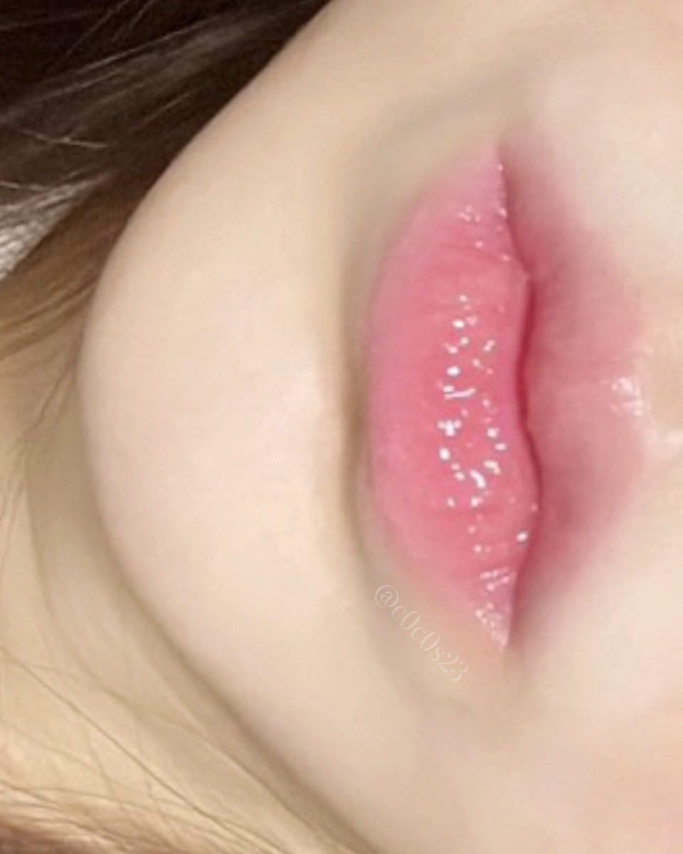 c0c0s23's tweet photo. 맘에 쏙 드는 여쿨라립 겟•••
하트퍼센트 핑크 베이브

스트로베리 밀크 립펜슬이랑 바르면 ㅈㅉ 예뻐요 🥹💗 https://t.co/K0JvkcrqXG