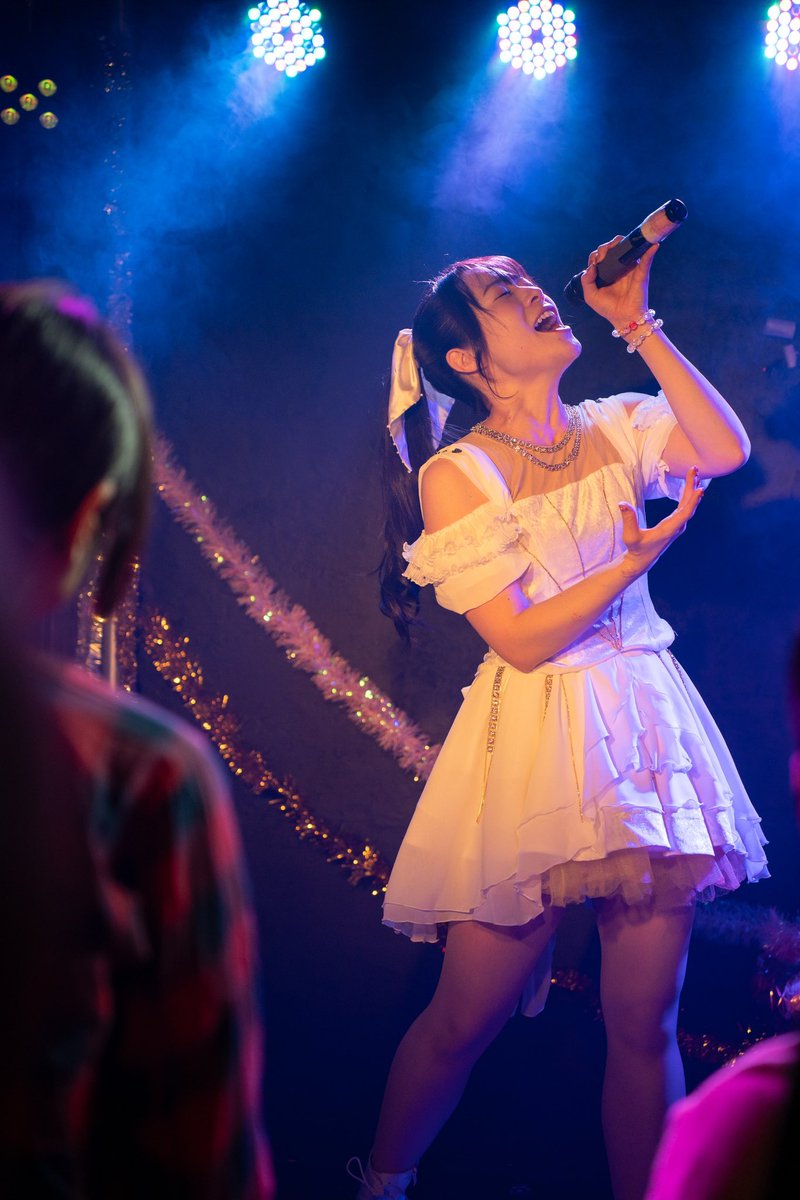 昨日のライブでは1人でstarry reunionを歌いました！

落ちサビ前の 
愛をー！
をまむの真似して一生懸命伸ばして歌ってる私です。

2人でまたステージで歌いたいなぁ

めぐより。

 #乙女なおまめ 
 #乙まめ 
🫘💛