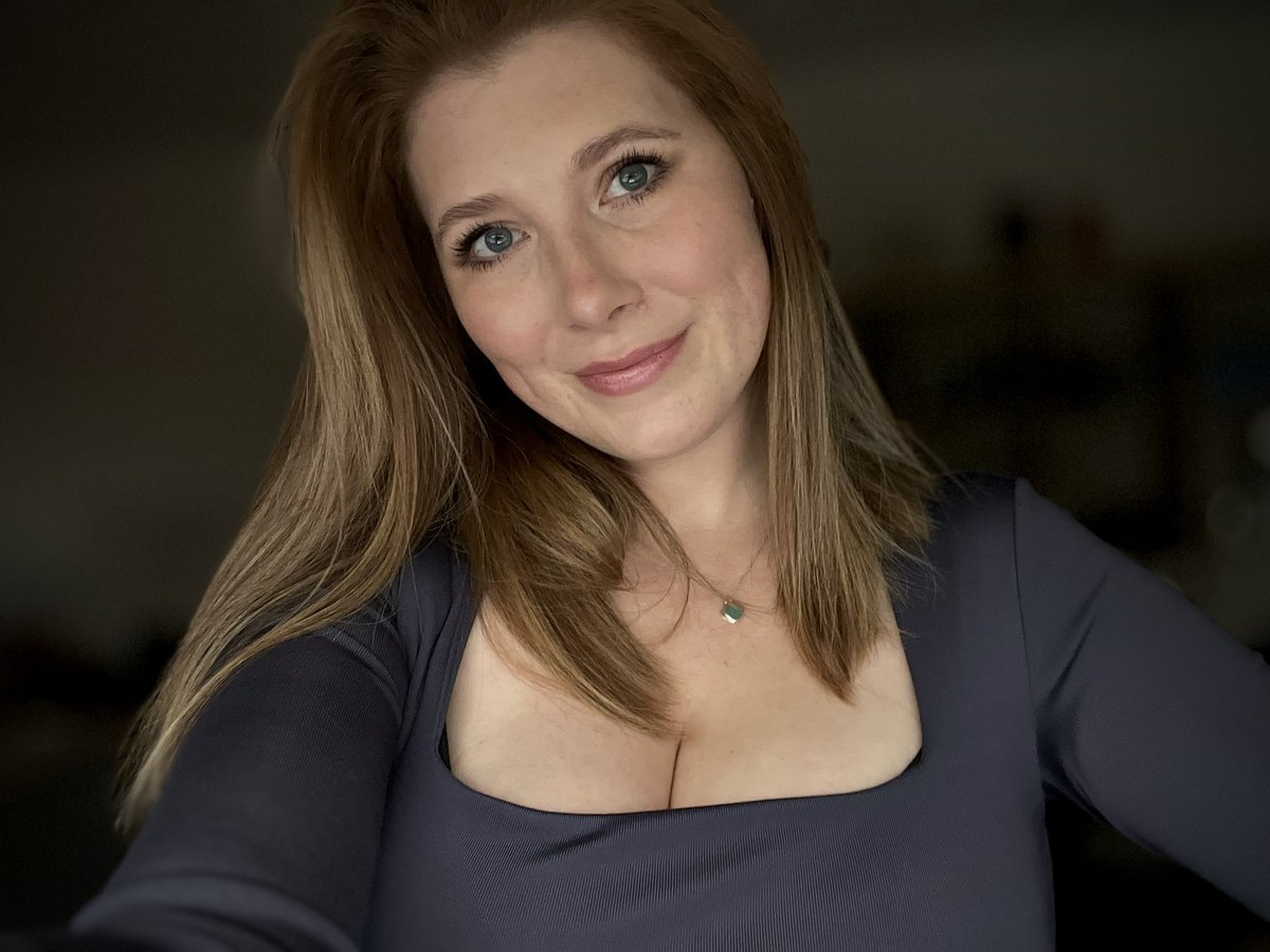 Shelly ✨ tweet media