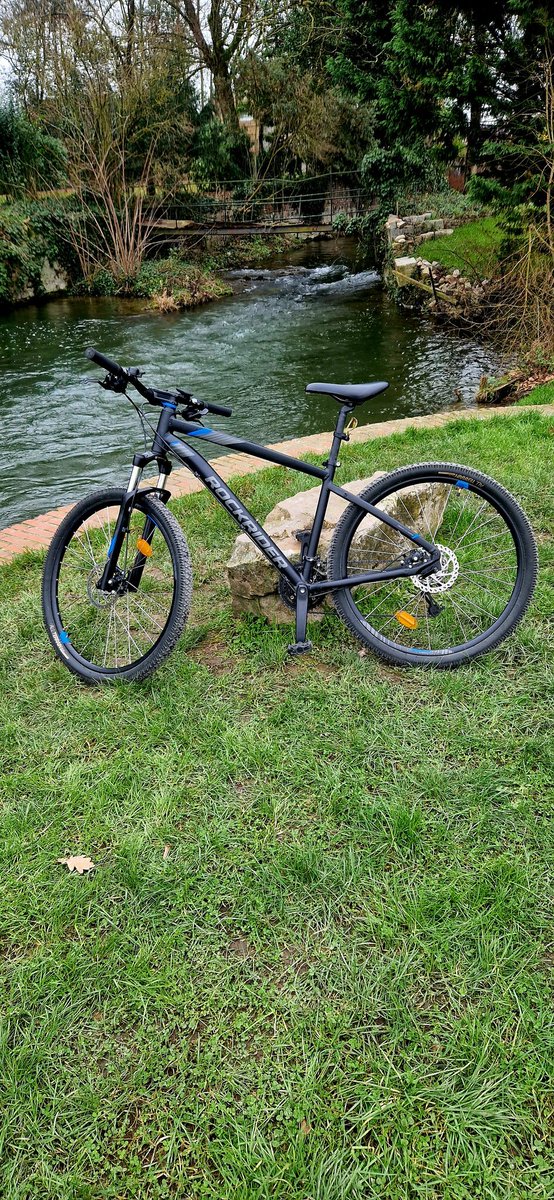 Reprise VTT 20k en mode doucement mais sûrement - ça caille de ouf mais le kiff est là. Je revis 🤩 Tellement content. Partage d'ondes positives. Bon Lundi les potos. #Ruizclub