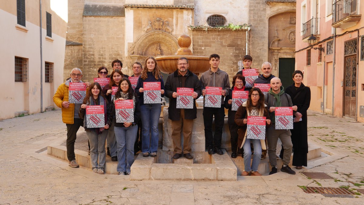 ocbcat's tweet photo. 🗣️ El 31 de desembre sortim a reivindicar la Diada de Mallorca, la nostra, la de tots els mallorquins.

👉 Veniu a celebrar-ho amb nosaltres en un acte festiu i plural d'afirmació de país conjuntament amb @JovesLlengua. Demà dimarts, dia 31 de desembre, us esperam a les 13 h a la plaça de Sant Jeroni de Palma.

📢 Perquè la Diada de Mallorca ha estat, és i serà sempre, el 31 de desembre. Visca Mallorca!