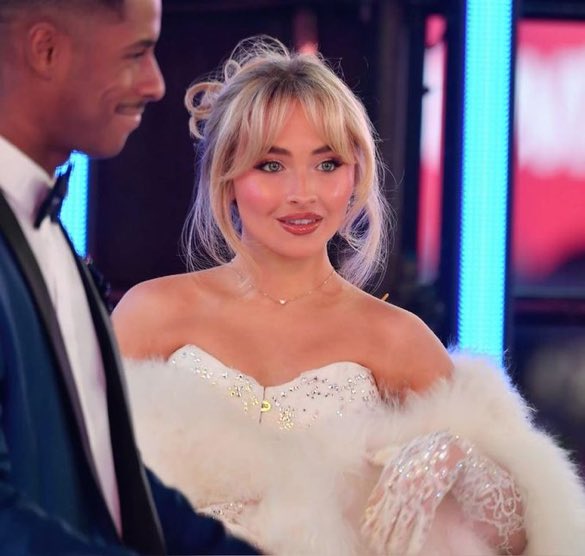 taylor & sabrina ✮ (@taybrinafiles) on Twitter photo 