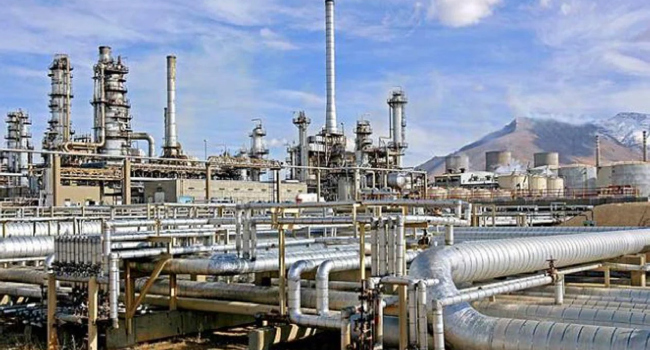 SaharaReporters's tweet image. Nigeria's Warri Refinery Has Resumed Partial Operations After Revamp, Says NNPC | Sahara Reporters  bit.ly/40e7lkZ