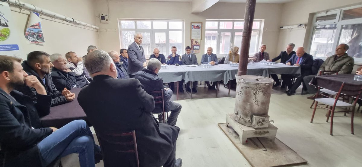 Sayın Kaymakamımız Ali CANDAN başkanlığında, Uzunköy Mahallesi’nde, ilçemiz dahilindeki kurumların yöneticileri, Uzunköy Mahallesi Muhtarı Ali TURHAN ve mahalle sakinlerinin katılımıyla, 27 Aralık 2024 Cuma günü Halk Toplantısı yapılmıştır.