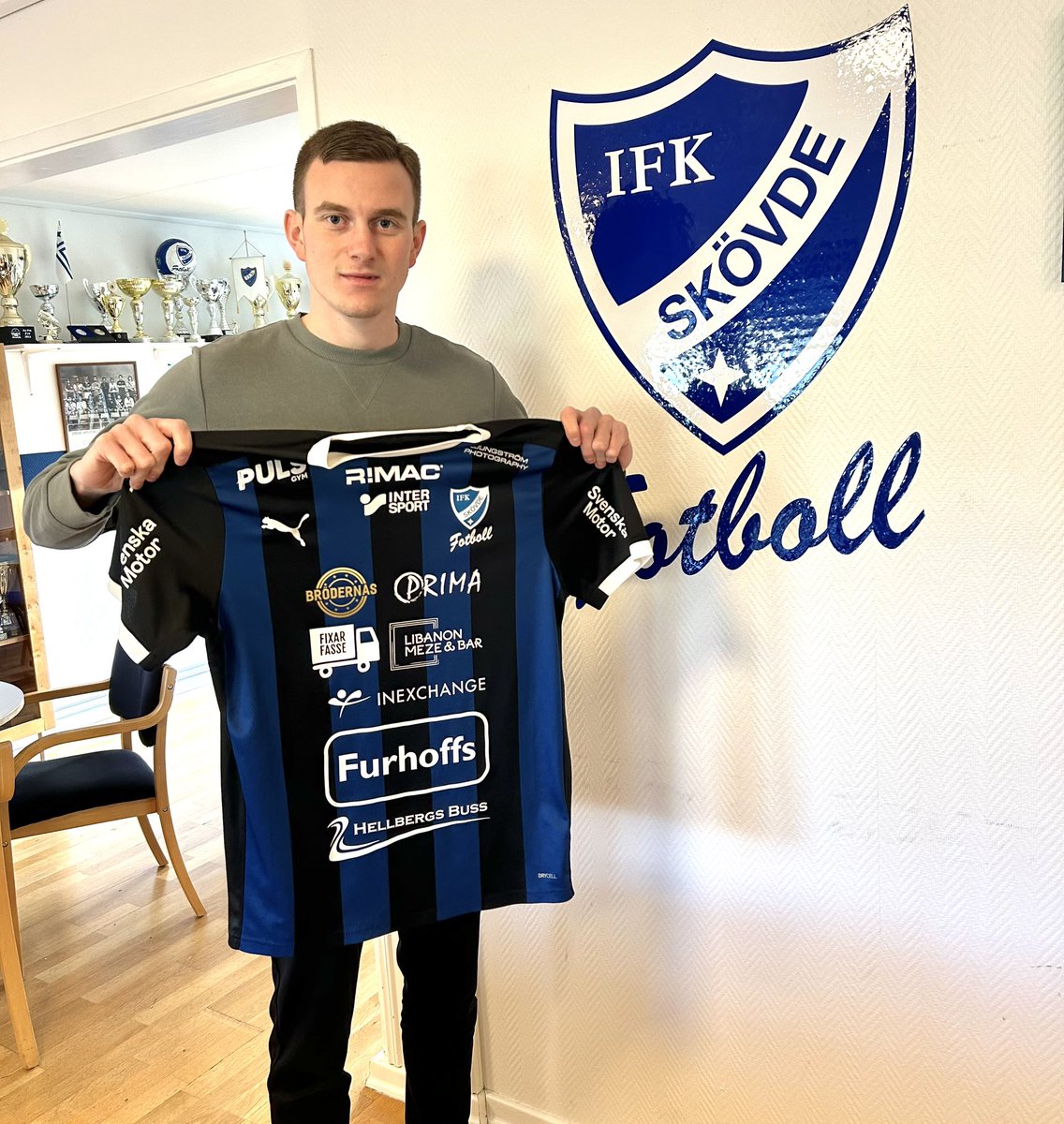 ✅| Välkommen till IFK, Christian Marigliano

Det första nyförvärvet är på plats. Den 25-årige ytterbacken ansluter från IF Karlstad fotboll och har skrivit på ett kontrakt över två säsonger.

”Det känns väldigt kul och intressant”

Läs mer på ifkskovde.com 

#ifkskövde
