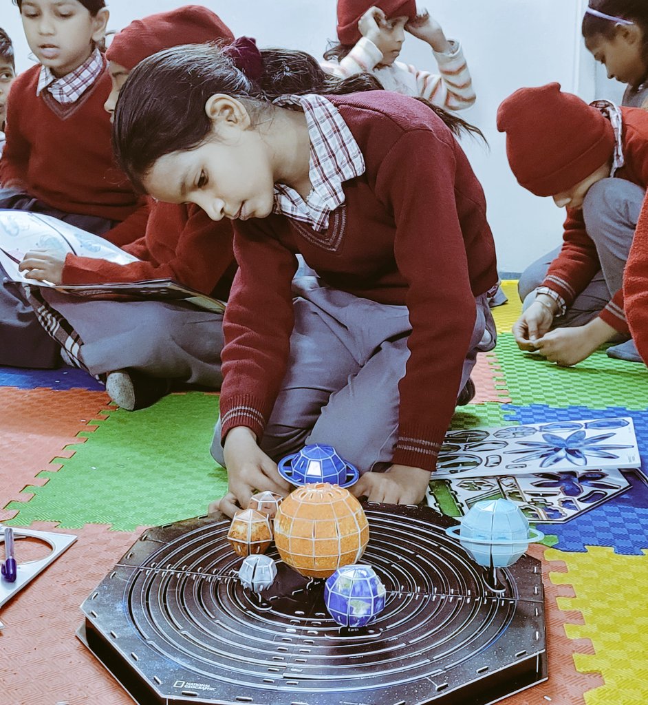 TheToyBank's tweet photo. A practical model can effectively illustrate the orbits of planets around the sun. Recently, The Toy Bank play teacher used the National Geographic Learning  #Solarsystem kit in an engaging activity, helping students learn about our solar system's workings. https://t.co/kenYwZyR1A