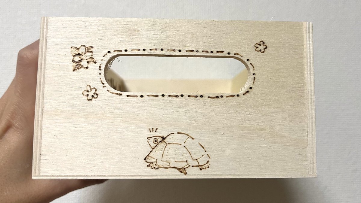 久々ウッドバーニングで描いた✨️
一発描きなので名前小さすぎたー!!🤣
もうちょっと練習してコースターとか作ったらまた売ろうかな💕

 #カブトニオイガメ
 #亀
 #セキセイインコ 