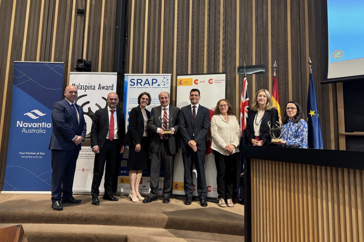 Fundación Consejo España-Australia (@spain_australia) on Twitter photo 🏆 <a href="/EmbEspAustralia/">Embajada España en Australia - Embassy of Spain AU</a> y <a href="/srap_ieap/">SRAP-IEAP</a>, con la colaboración de <a href="/NavantiaOficial/">Navantia</a>, celebraron la 7ª edición de los Premios Malaspina, otorgados a <a href="/eat_spanish/">Eat Spanish</a> y al hispanista Alfredo Martínez-Expósito de <a href="/UniMelb/">University of Melbourne</a>
spain-australia.org/es/noticia/se_… 🏆 <a href="/EmbEspAustralia/">Embajada España en Australia - Embassy of Spain AU</a> y <a href="/srap_ieap/">SRAP-IEAP</a>, con la colaboración de <a href="/NavantiaOficial/">Navantia</a>, celebraron la 7ª edición de los Premios Malaspina, otorgados a <a href="/eat_spanish/">Eat Spanish</a> y al hispanista Alfredo Martínez-Expósito de <a href="/UniMelb/">University of Melbourne</a>
spain-australia.org/es/noticia/se_…