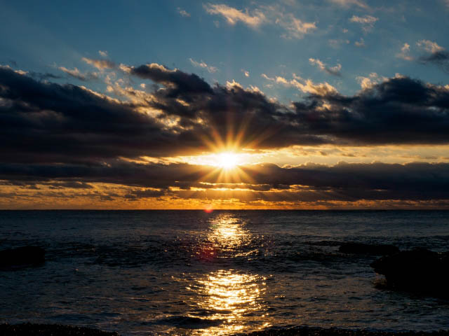 2025年1月1日 - 九州エリアの「初日の出」情報 → twitfukuoka.com/?p=337613