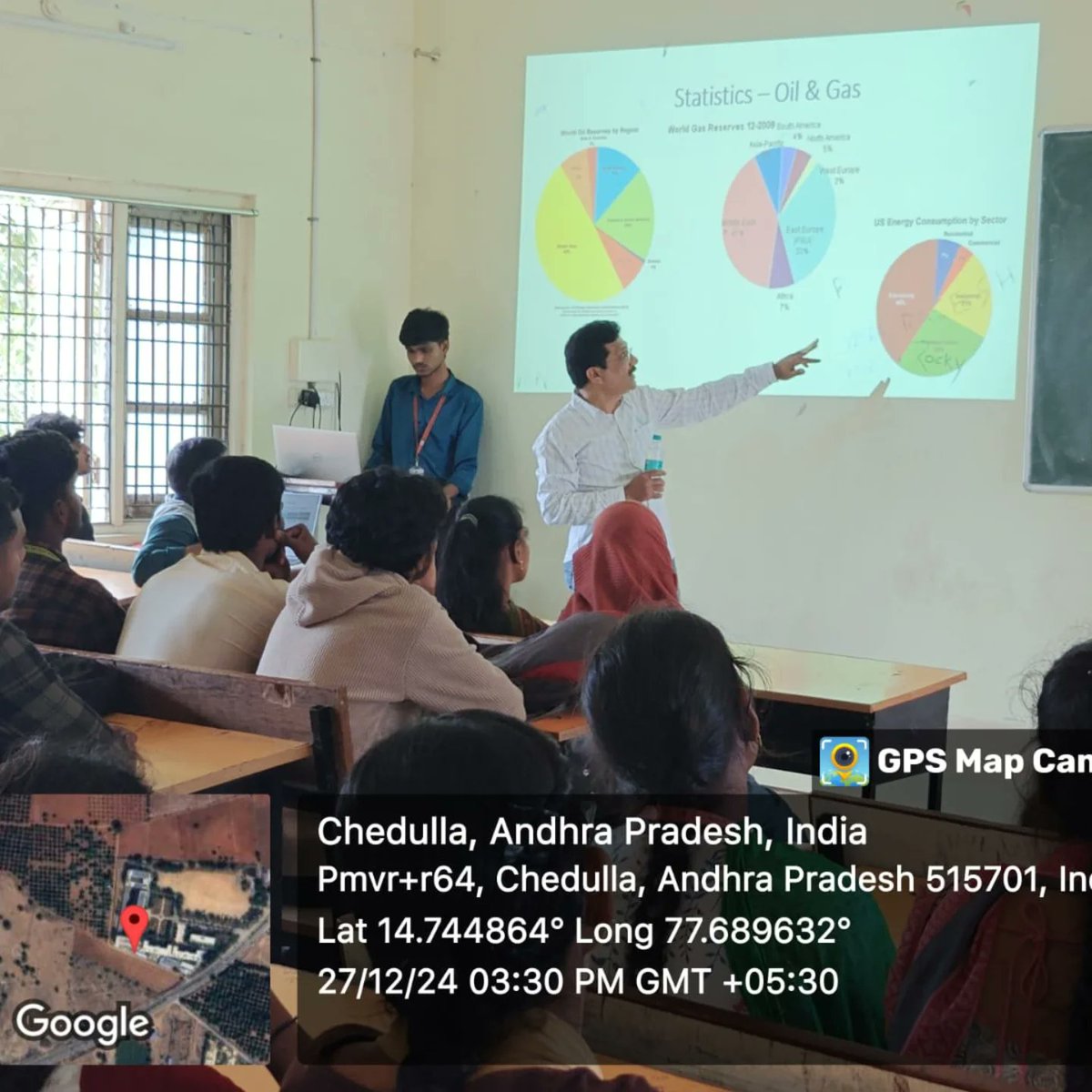 sritatp's tweet image. Gaining industry insights! Our Civil Engineering students met Er. Pothuri Sreenivasulu, Senior Manager-Subsea Engineering at McDermott International, and explored the world of offshore structures #OffshoreStructures #CivilEngineering #IndustryExpert