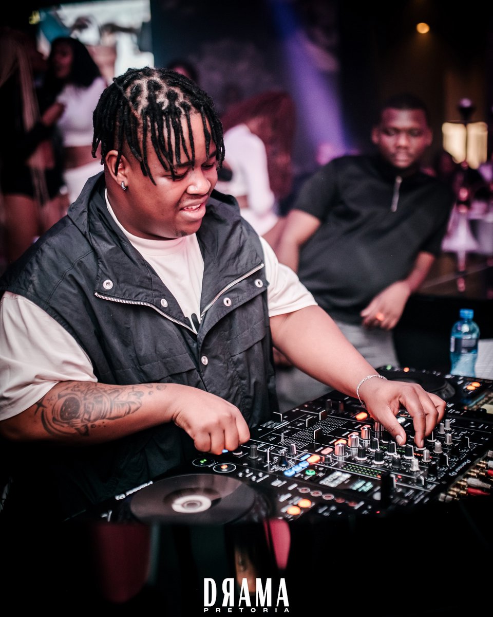 dramabar_pta's tweet photo. THE PARTY IS LIT! ππ₯ DJs and artists bringing the house down! π₯π₯ Youβll never whoβs going to set this roof on fire next but itβll be HOT !π₯ππ»
#experiencethedrama #dramapta https://t.co/JbVfmukHBx