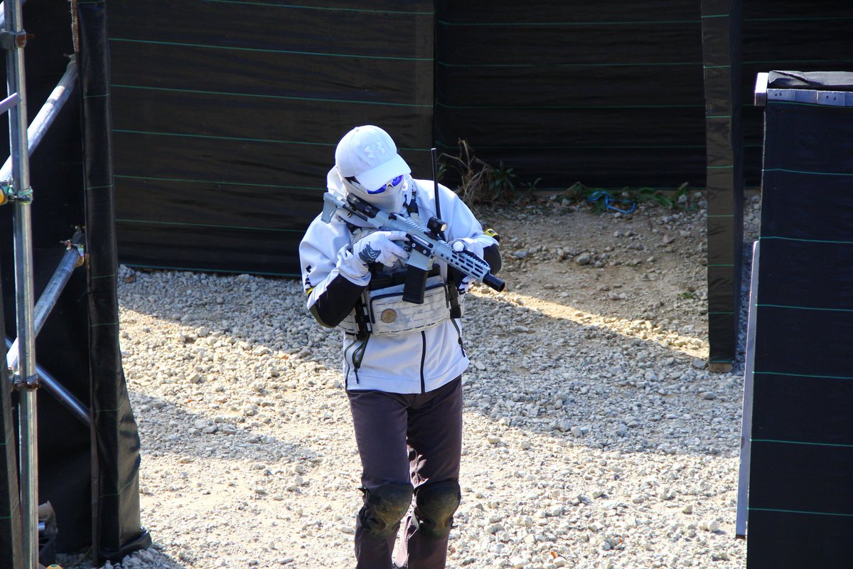 撃ち納めでc.a.tさんへ
やっぱCQB難しい、癖で外周行ってしまうから矯正せねば

夏に痛めた股関節も徐々に回復してきたので来年も少しづつサバゲはやって行きたいと思います
#ねこやしき