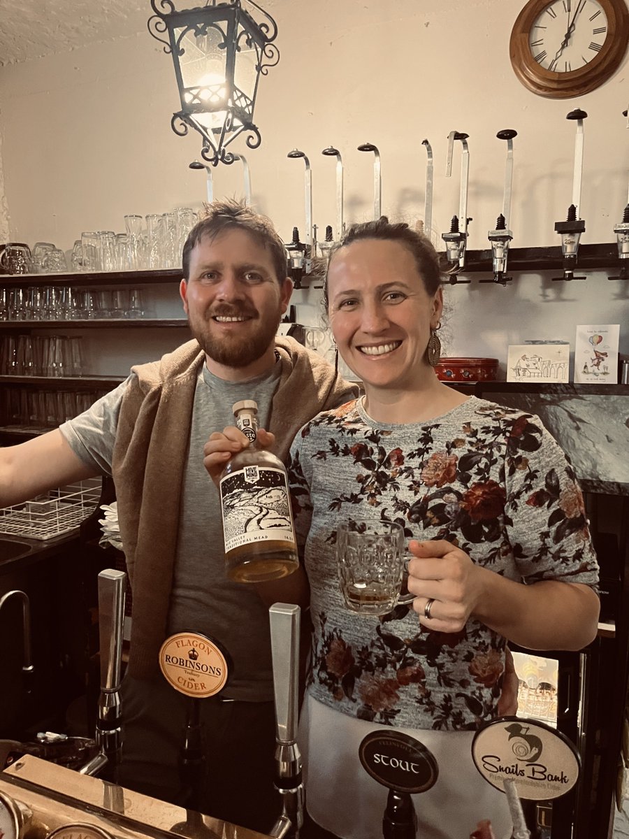 Llanthony Priory tweet media