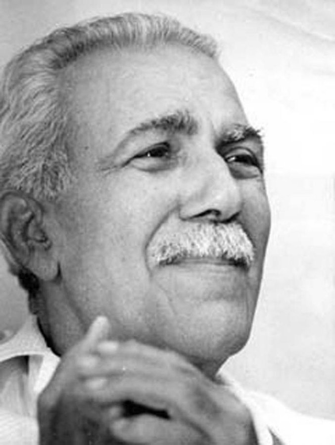 DrRobertoMOjeda's tweet photo. El 30 de diciembre, en años distintos, murieron 2 cubanos que nunca serán olvidados: el legendario Vaquerito, heroico jefe del Pelotón Suicida de la tropa del Che, y Jesús Orta Ruiz, el Indio Naborí imprescindible de nuestra cultura. #CubaViveEnSuHistoria https://t.co/Ambz8YgQIK