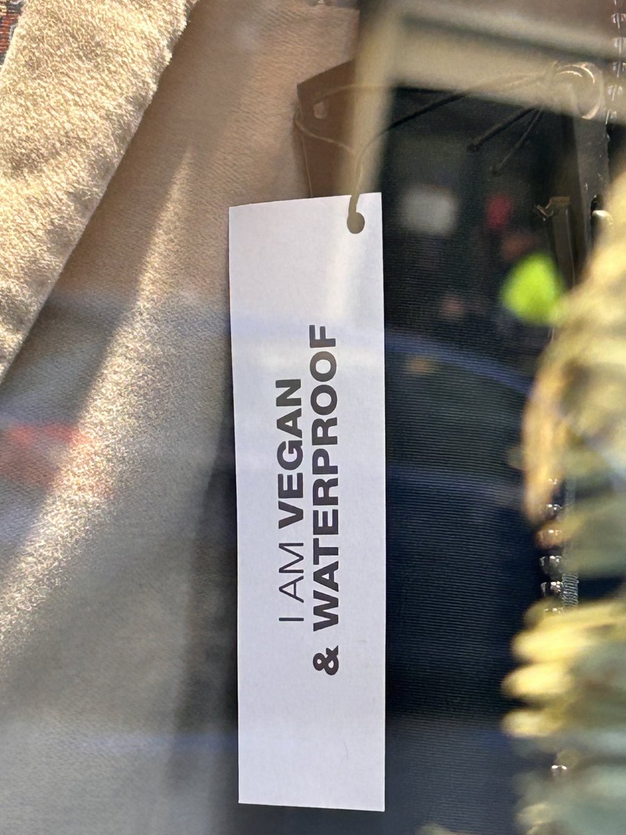 Difícil meter tanta tontería en tan poco espacio