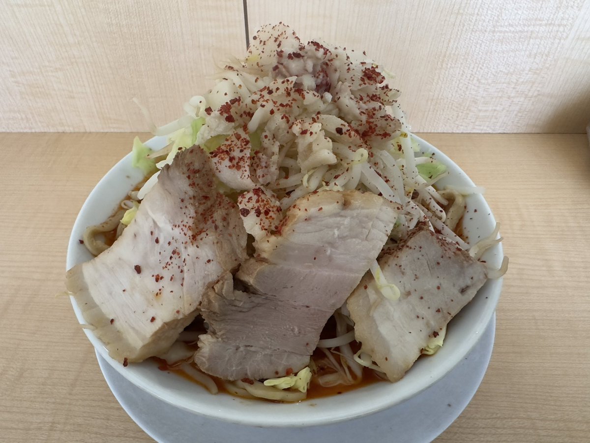 Cb103A's tweet photo. ラーメンジャパン 坦々麺 1000円
今年の食べ納め＆御挨拶兼ねてラーメンジャパンさんへ
今年も数々の限定メニューでお腹いっぱいにさせてもらいました。
来年も面白美味しいラーメンを期待しています。
ご馳走様でした！ https://t.co/h4Sg4D0C9J
