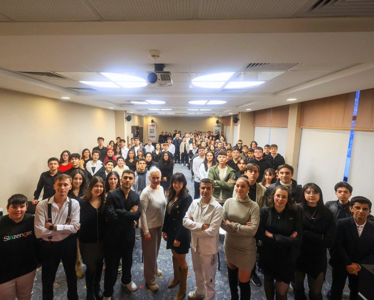 İyileşen gençlerimizle Lösemili Çocuklar Köyümüzde, yeni yıla keyif dolu bir buluşmayla "merhaba" dedik.
2025'e, LÖSANTE Hastanemizin tam ruhsata kavuşması ve LÖSEV Kent Üniversitemizin açılması dileğiyle giriyoruz. Atamızın izinde, azim ve kararlılıkla yolumuza devam ediyoruz✨