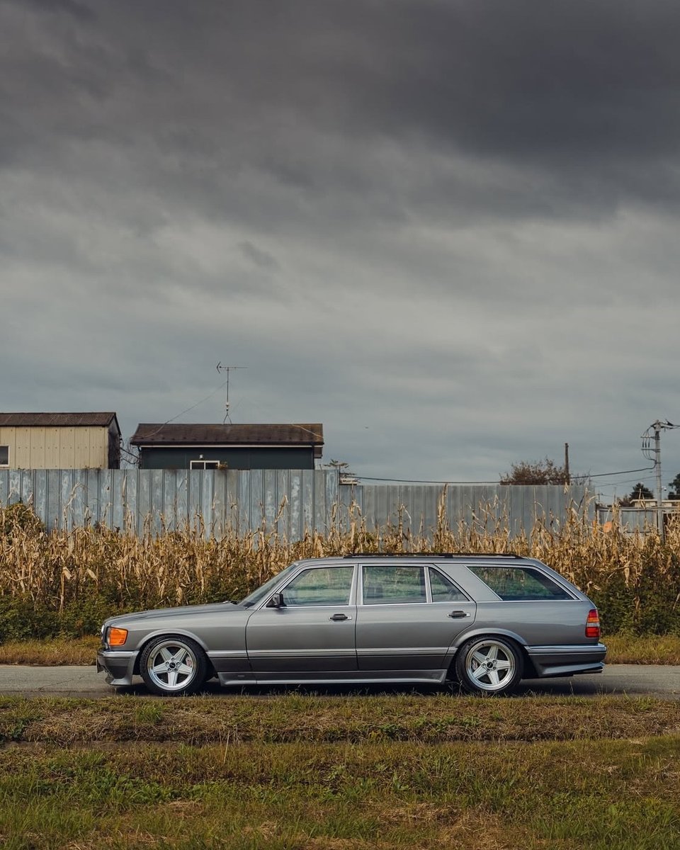 realUNICARNS's tweet photo. W126 with S124 rear end conversion https://t.co/DY9O2JVDhQ