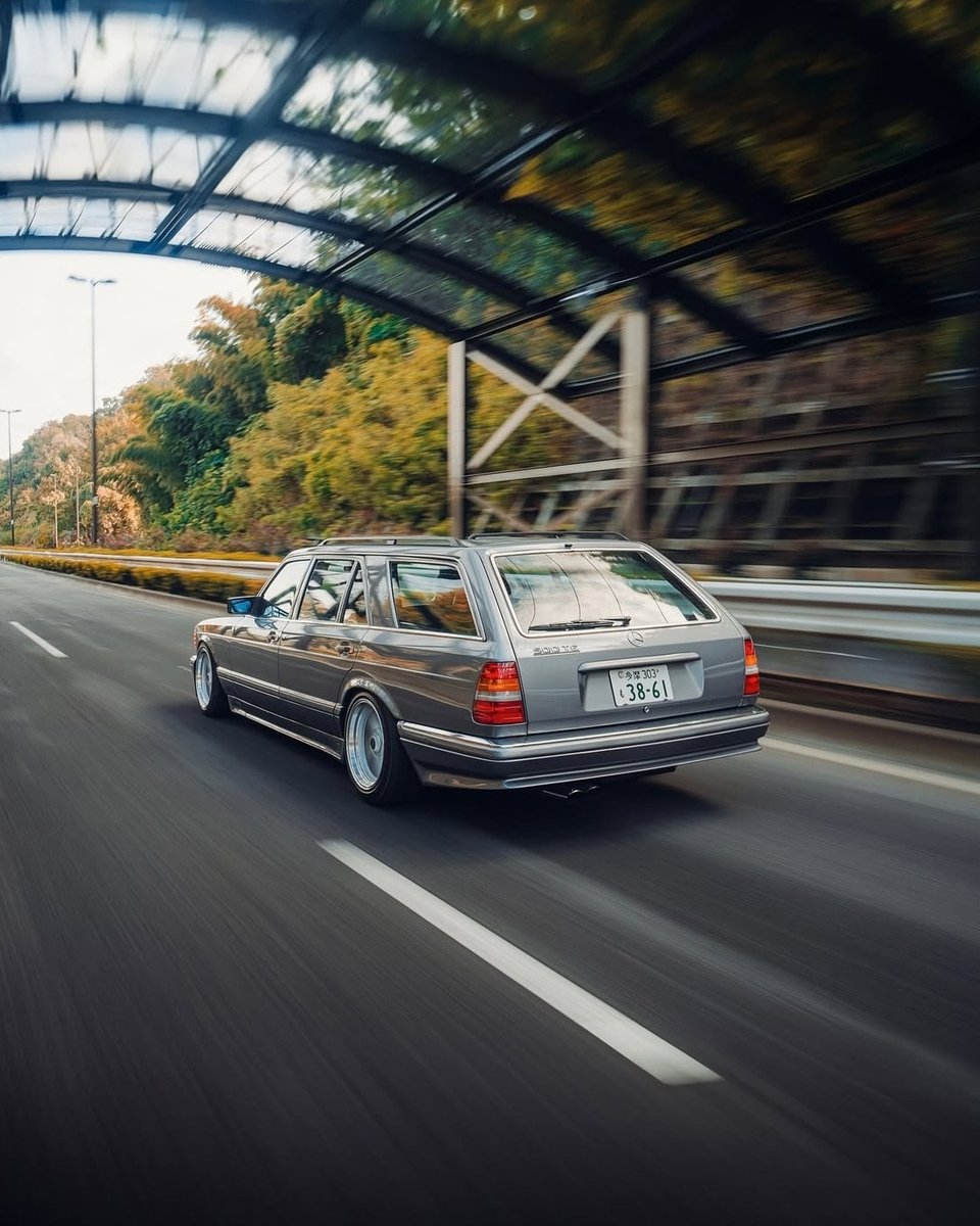 realUNICARNS's tweet photo. W126 with S124 rear end conversion https://t.co/DY9O2JVDhQ