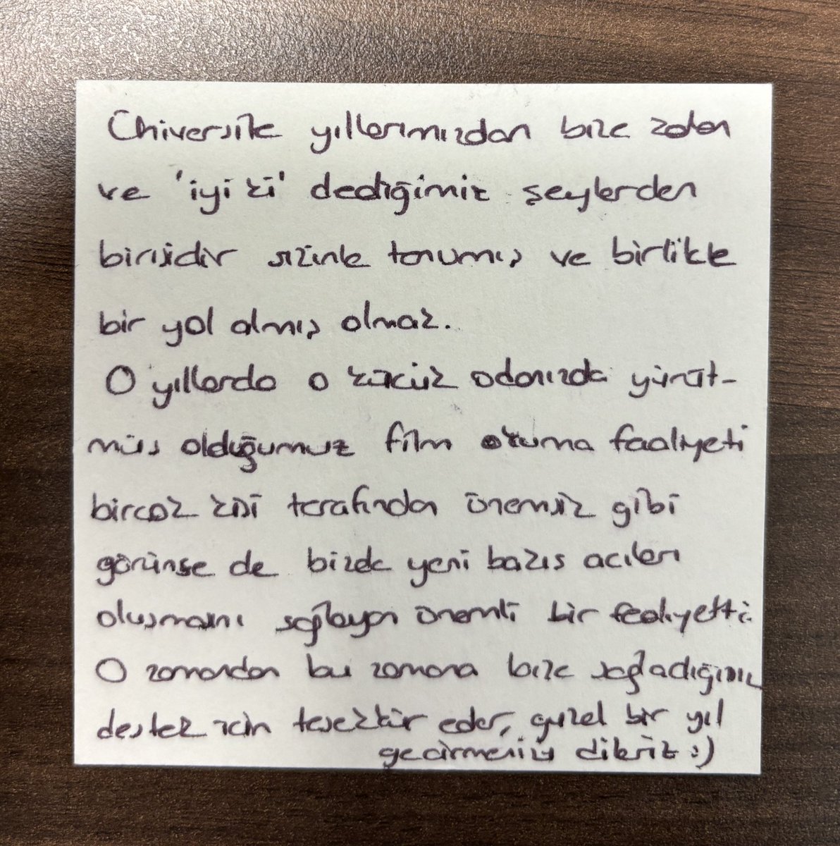 Yeni yıla fakültemizin ilk mezunlarından (2017) öğrencilerim <a href="/nesibesrn/">Nesibe</a> &amp; <a href="/ypcnevin/">Nevin Yapıcı Yeşilyurt</a> ‘in bu el emeği göz nuru masa takvimi hediyeleri ile giriyorum. 
Canım öğrencilerim çok teşekkür ederim.❤️🙏

(İlgilisi için:
instagram.com/nevsi.snt?igsh…)