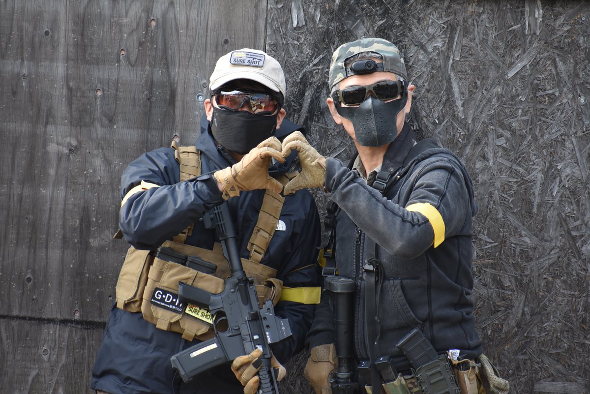 sigumerar's tweet photo. (多分)今年初サバゲ
エアコキM4、精度最高やのに射手のせいで初弾外してばっかり
でも楽しかった〜 https://t.co/pDXsAeNivg