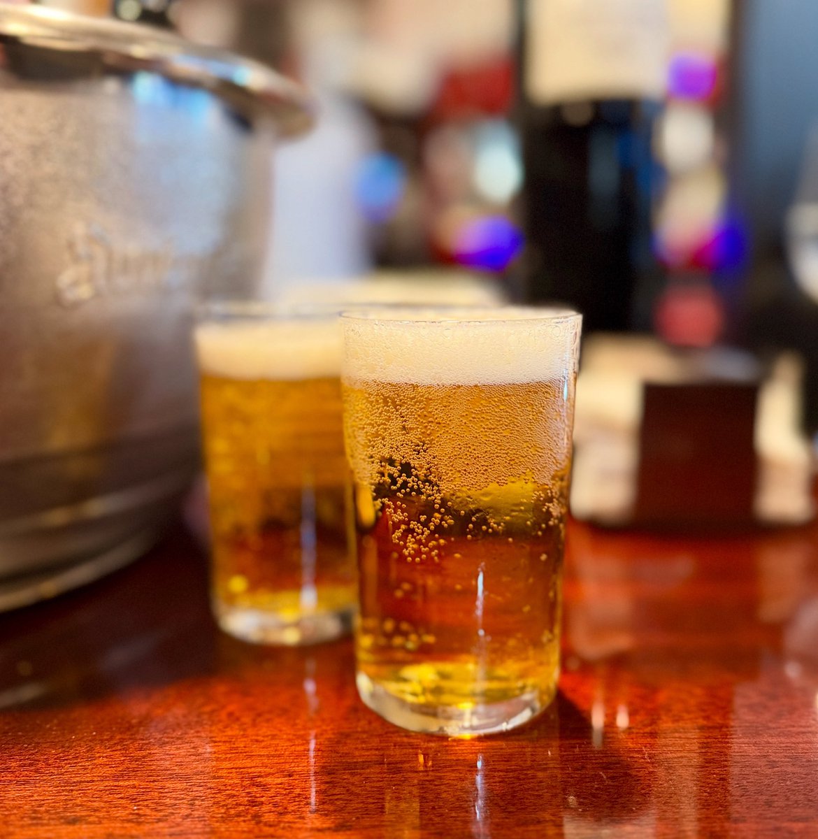 Shawn Hennessey βοΈπ· (@sevillatapas) on Twitter photo Itβs Cold Beer OβclockπΊ! 
Casablanca Bodeguita #sevilla 
#beeroclock #azaharbeer Itβs Cold Beer OβclockπΊ! 
Casablanca Bodeguita #sevilla 
#beeroclock #azaharbeer