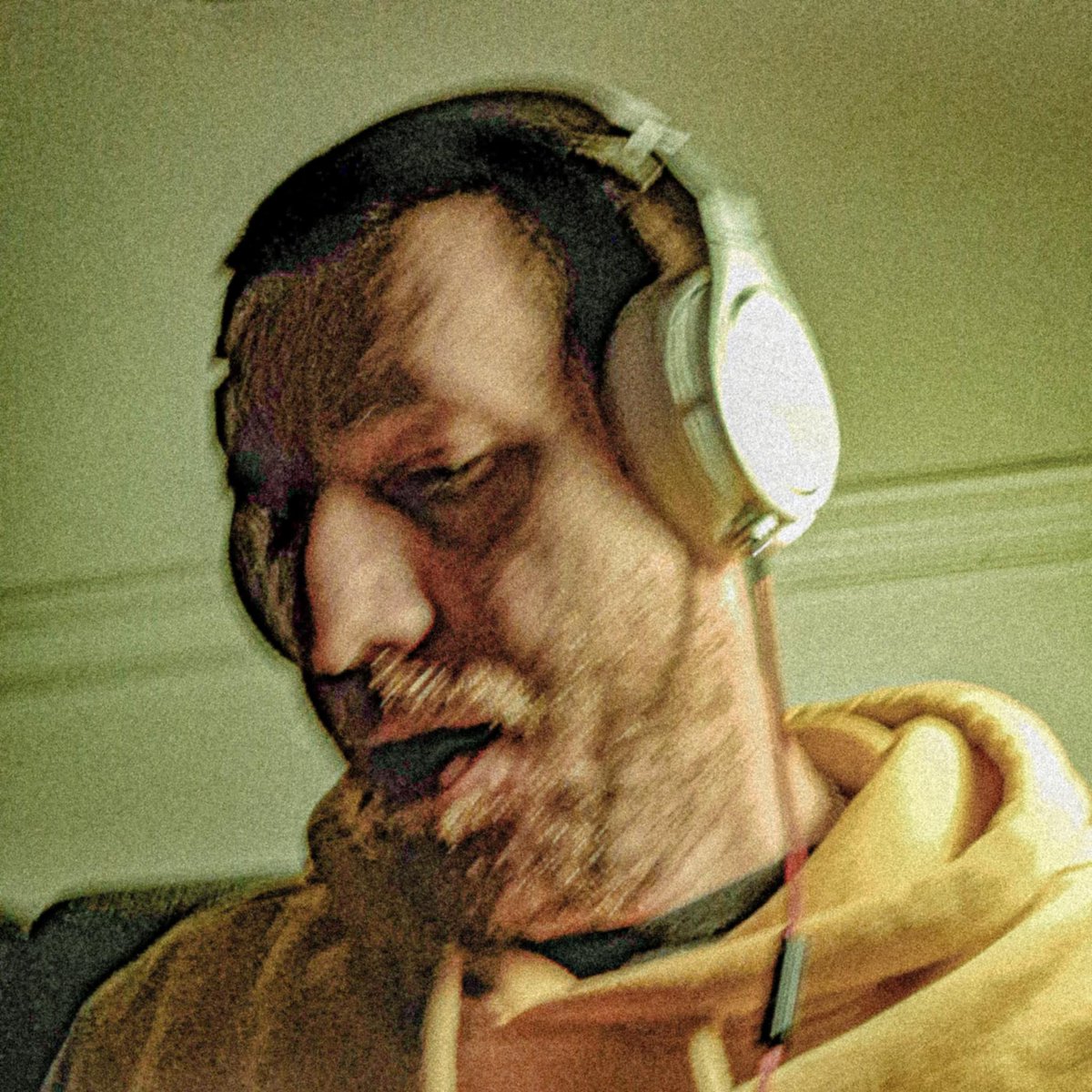 alexiogrenier's tweet photo. Music. π· #BeatsPro #ArtWork #Nice #GoodMorning #Positive #Art #EarlyBird https://t.co/UeExdXViUB