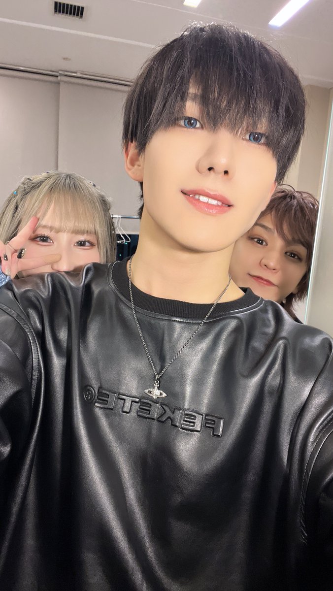 ariku_219's tweet photo. ニコこれ大阪 なんばHatch 
ありがとうございました‼️1年の締めくくりに相応しい見応えある演目ばかりだったなぁ〜！！
たくさんの方が会いに来てくださってとっても嬉しかったです🥰みんなありがとう！
来年もよろしくお願いします！良いお年を🫡 https://t.co/vO2jGoWkYp