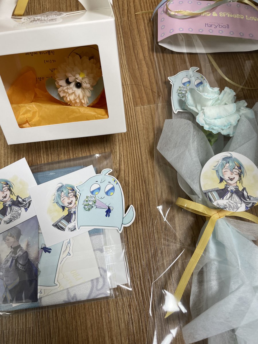 #한겨울_봄햇살을_품은_너에게 
#펭귄단이_세노에게_보내는_봄

다녀왔습니다!
학교 끝나자마자 출발해서 급하게 다녀왔는데 정말 이쁘지 않은 공간이 없었어요🥹🩵
보는 내내 눈이 즐거웠어요 정말 너무너무 이쁘다!!!!
사장님도 넘 친절하셨어요 개최해주셔서 감사합니다🩵