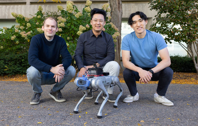 EntrepreneursAI's tweet image. 🔍 MIT's LucidSim turns robot training on its head. Discover how at @AIEntrepreneur's latest newsletter. #MIT #AIRobots #Simulation 

 aientrepreneurs.standout.digital/p/inside-amazo…