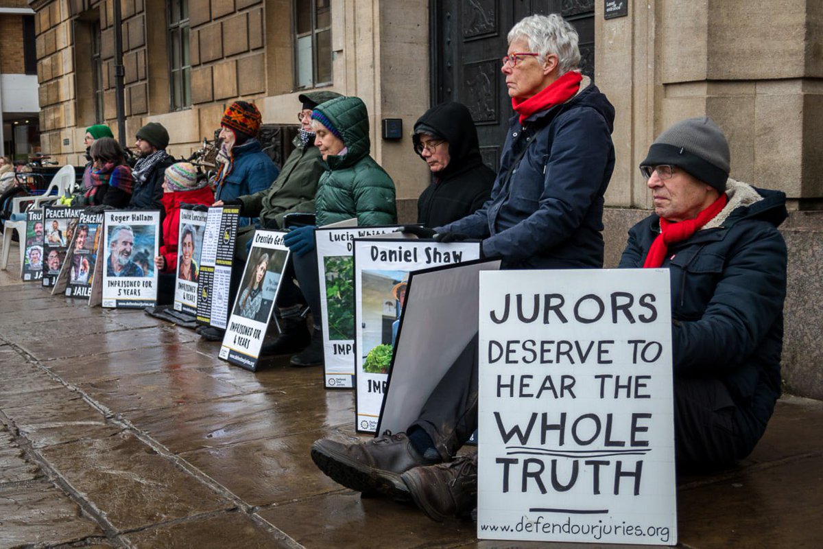 DefendOurJuries's tweet photo. PEACEMAKERS JAILED

Good people from Cambridge visited The Guildhall to ask @DanielZeichner for his support in the appeal of political prisoner, Louise Lancaster.

Lou was imprisoned in 2024 for peaceful protest and is part of #TheJust17 who were sentenced to a combined 41years. https://t.co/rtiwC0n2jT