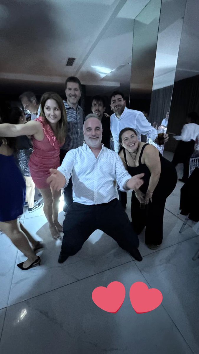 RaspandoelMapa's tweet image. Lo dimos todo para que @juanoflyer y @florgourmet disfruten sus bodas de plata