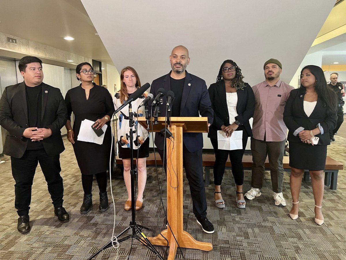 aishaforward10's tweet photo. Hi, I'm Aisha. I'm a renter from Whittier, I come to local government through the labor and immigrants rights movements, &amp; I have the privilege of representing Ward 10 on the Minneapolis City Council. I’m excited to announce I’m running for re-election.🧵
https://t.co/wskqENj1Ta https://t.co/BCynhtdSoi