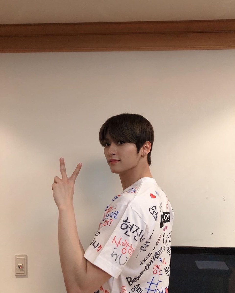 dark__wave's tweet image. como buen gatiño encerrado, a veces me quedo 💤 con la barriga al aire, pero la situación del día me dice que ya urge bañarse para irse guapito al #I𝐥𝐥usion𝜗𝜚Pā𝖑ace y devorar en la pista de baile (ˆ꜆ . . ꜀ˆ) confieso que esa es mi #我的𖤍priority.

𝑓ull 𖤐 𝔪etal #𝑘ouji