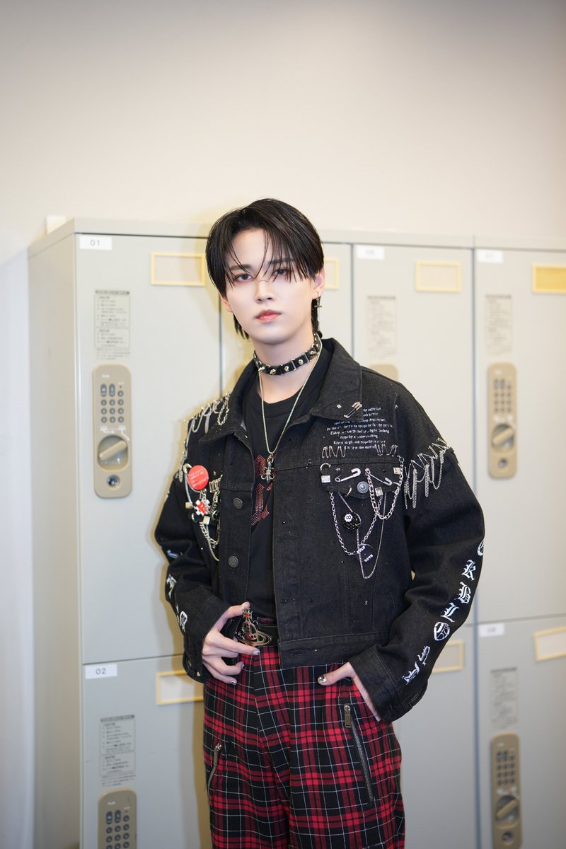 [📸] 第66回 輝く！#日本レコード大賞

#白岩瑠姫
#SHIROIWARUKI
#RUKI

💿This is JO1
cloud.jo1.jp/feature/2024sp…
🚙 'Love seeker' MV
youtu.be/jjr6yrzUAqI
🚗 'Love seeker' Streaming
lnk.to/jo1_hitchhiker

#日本レコード大賞2024
#レコード大賞 #レコ大
#JO1 #Love_seeker