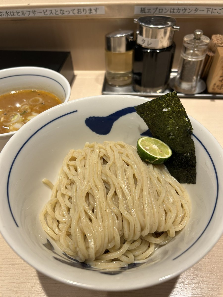 maso_mi9808's tweet photo. ピクミンをゲットするため、あやちゃんとバグニキと任天堂ショップ行って買ってきた❤️‍🔥
めちゃくちゃおしゃれな立ち食い蕎麦とつけ麺食べたのは流石にフードファイターすぎる☺️

#渋谷
#suba VS
#つじ田 https://t.co/aE0mA2djJi