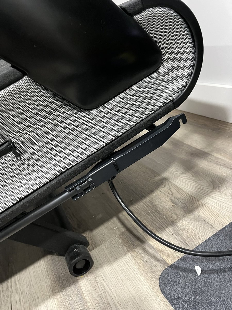 LowPsi's tweet photo. @onepeloton 
This does not look right #treadplus fix https://t.co/cl3KQnugpY