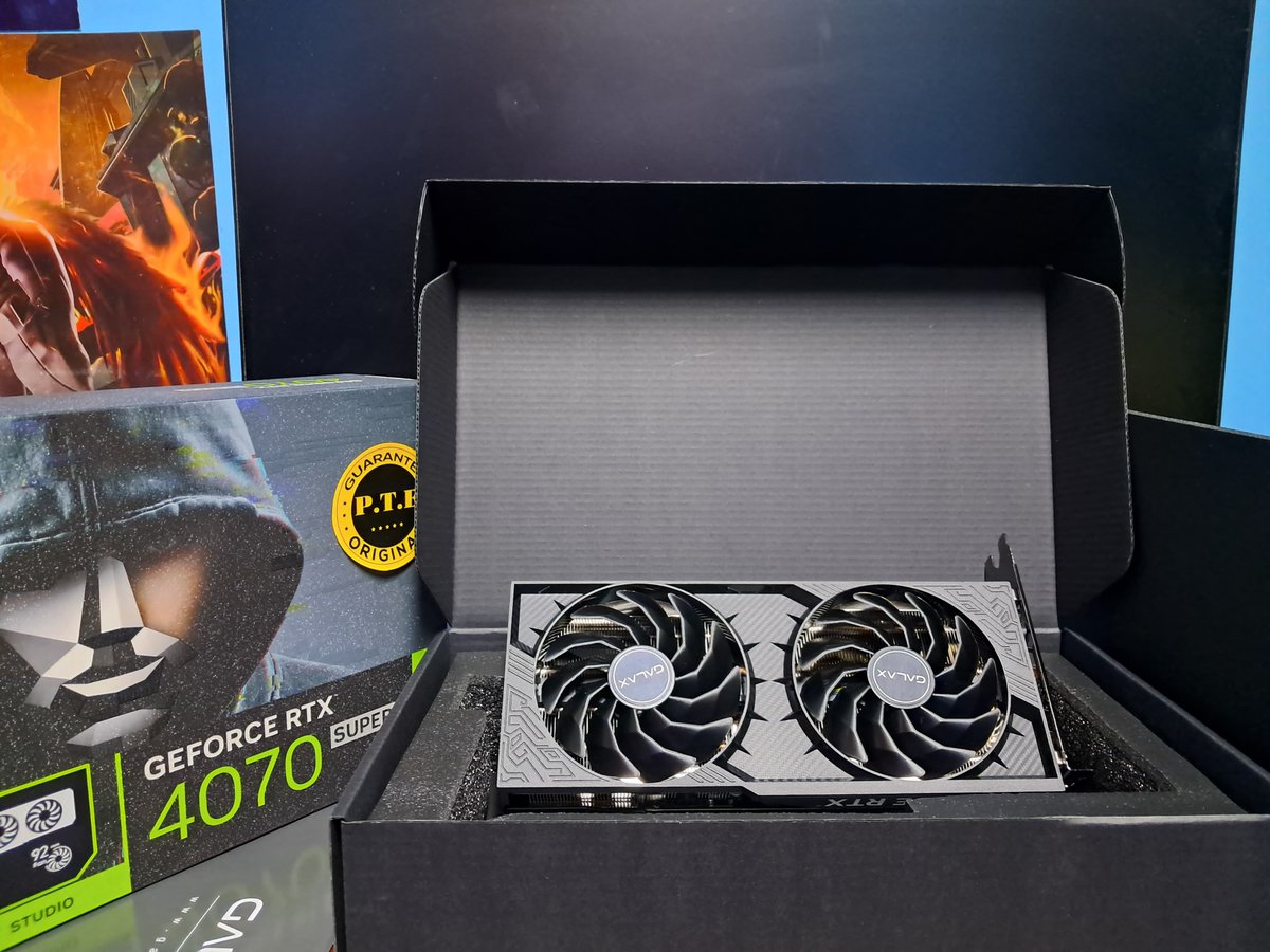 OceanVLR1's tweet image. A huge shoutout to @RedBullEG x @GamersLoungeMe for this incredible gift! Truly a monstrous boost to my setup. 💪