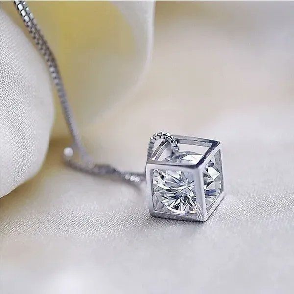 CM_Hearts's tweet photo. This necklace is a perfect addition to your jewellery collection. Its unique design and quality materials make it a great choice. https://t.co/Rlj5rXXEA3 #ATSocialMedia #spdc #jewelry #tweetuk #tweeturbiz #giftideas #giftsforher #UKHashtags #supportsmallbusiness #firsttmaste https://t.co/SQs05QW4Y9
