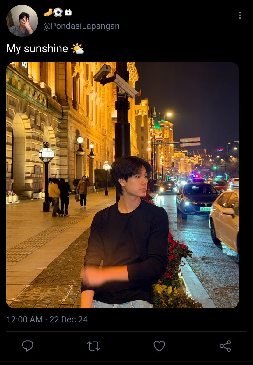 ppnarrative's tweet photo. #PondPhuwin AU
[ socmed + pvt 🔞 ]

— RP Dosen &amp; Sunshine  —

Phwn tampil memikat dengan pakaian barunya, membuat Pnd tak mampu menahan. Dalam RP as dosen dan cwk callingan, mereka hanyut dalam permainan bersesi memabukkan, dengan setiap sentuhan mengaburkan fantasi dan realitas. https://t.co/sqC7qgcuRC