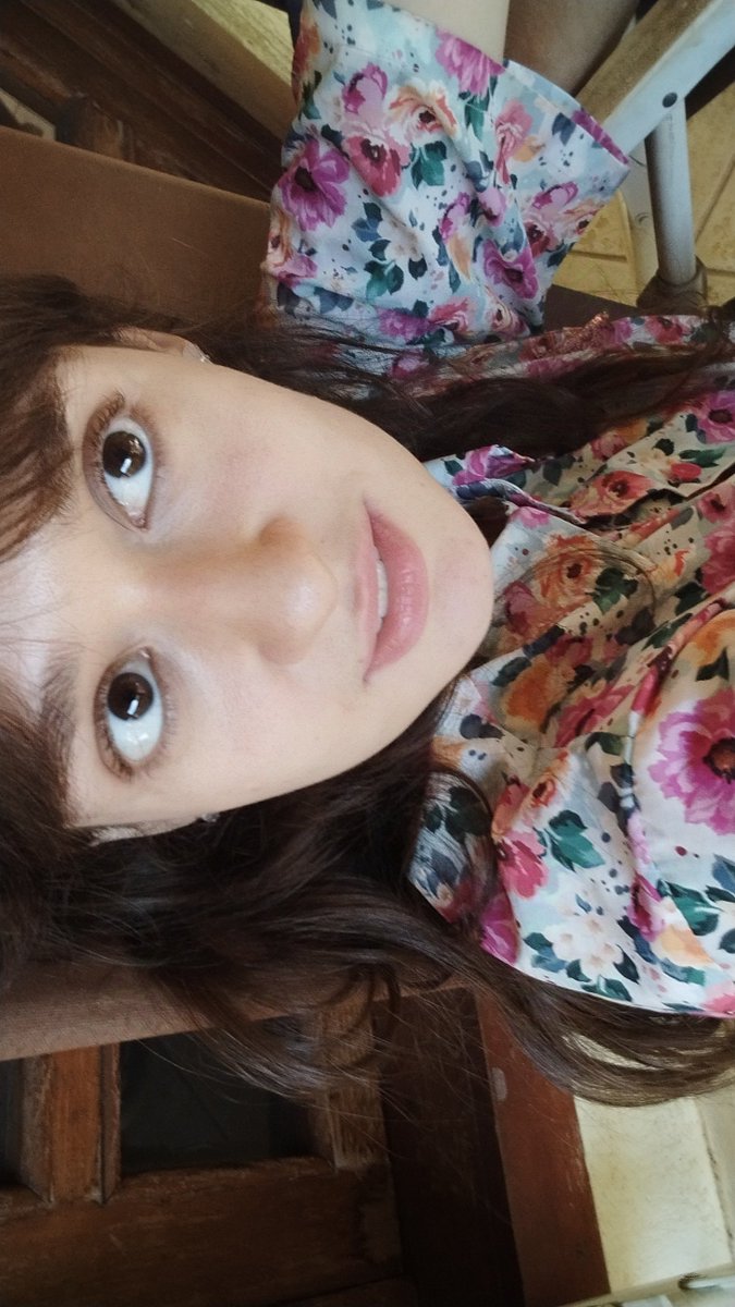 ClaraRorato's tweet photo. últimas selfies do ano #semmake
fica com deus tchauuuuu https://t.co/G7Ev6cltEh