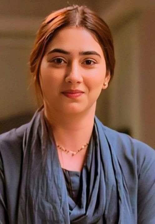 اِس کائنات میں ایک عورت سے خوبصورت ایک اور عورت ہی ہو سکتی ہے! 🦋