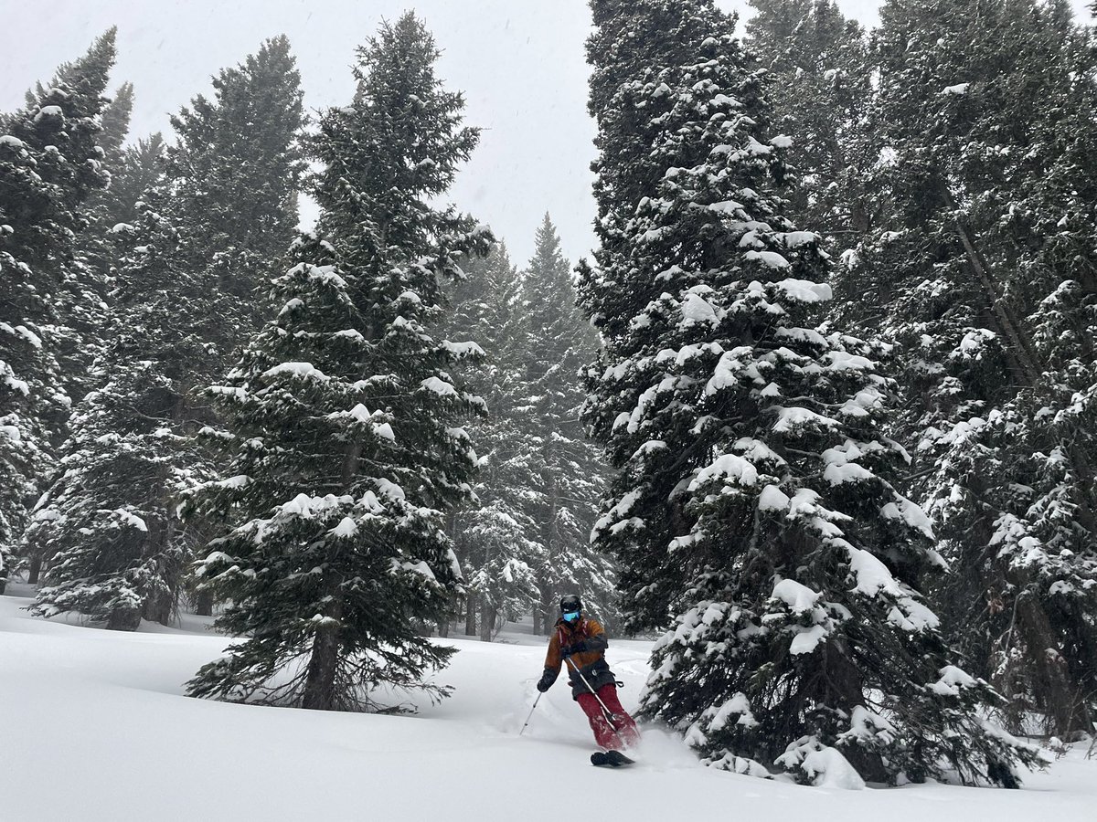 Yurt life… much better than real life. It’s been years since we went on a yurt trip, and it was long overdue. Steam Mill Yurt provided much needed post-getting-away-from-it-all.

#yurtlife #powderridgeskitouring #steammillyurt